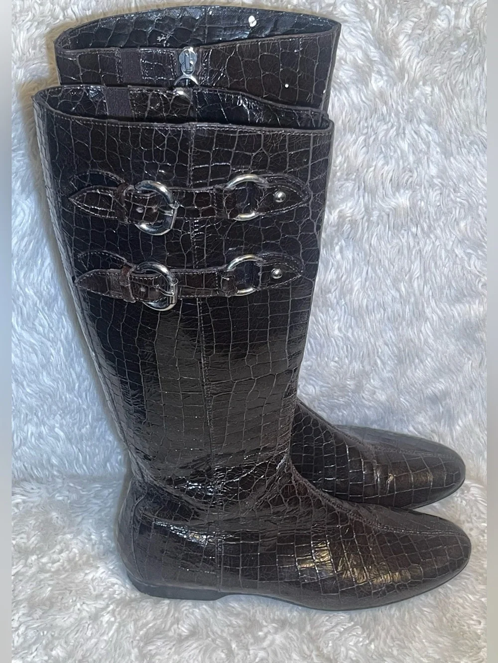 Donald J.pliner Dory women’s brown Croc-Embossed Knee-High Buckle Boots size 9